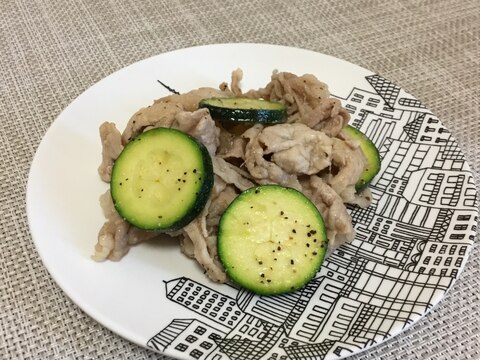 ズッキーニと豚肉の炒めもの